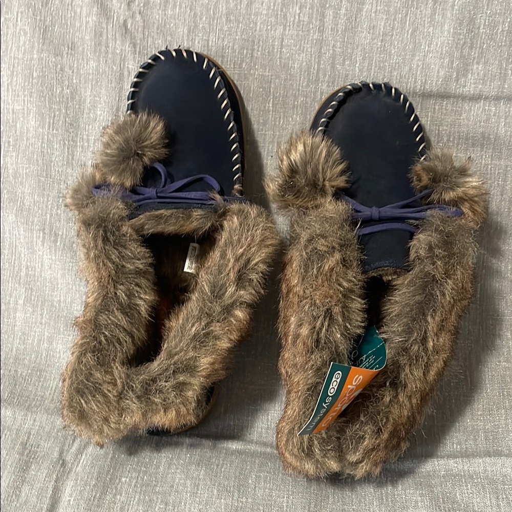 Cozy Women's Fur-Lined Moccasins